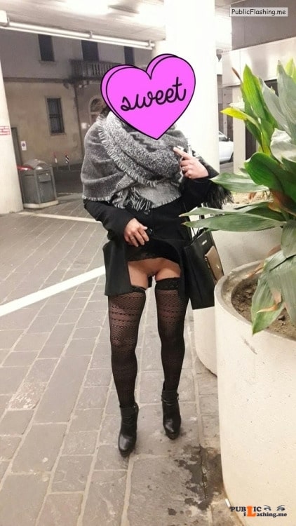 No panties almadiva: In giro a far compere… ??????? Commando saturday pantiesless Public Flashing