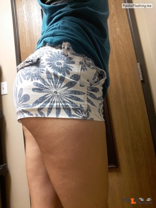 No panties lion3ssrising: Working Mondays sucks ASS.? pantiesless No panties lion3ssrising: Working Mondays sucks ASS.? pantiesless Public Flashing