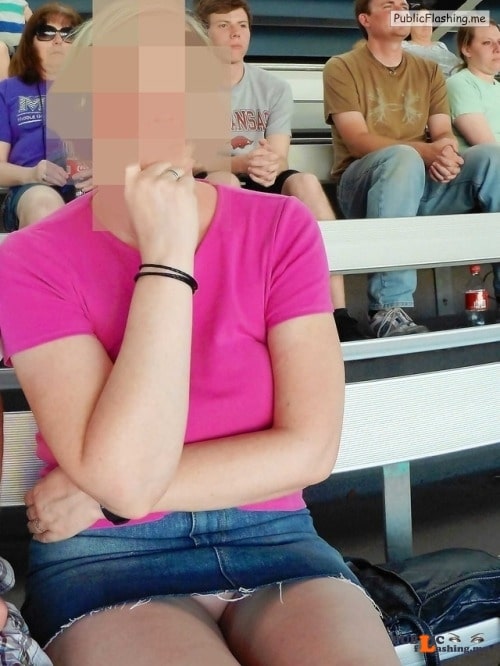 No panties just my wife and nothing else: Seaworld FLWatching the show... pantiesless No panties just my wife and nothing else: Seaworld FLWatching the show... pantiesless Public Flashing