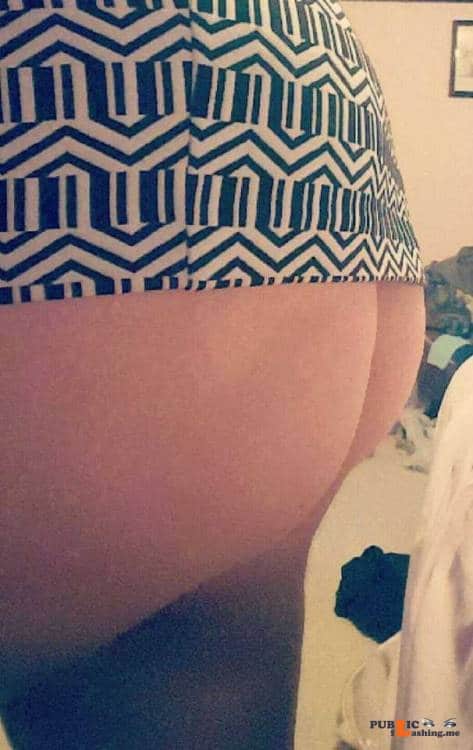 No panties peachybootybabes: short skirts allow for cute pics pantiesless No panties peachybootybabes: short skirts allow for cute pics pantiesless Public Flashing