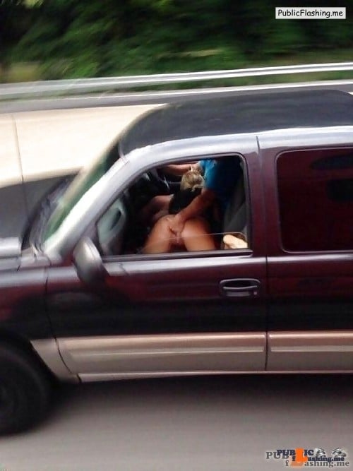 Sex in driving car on highway caught in act Public Flashing