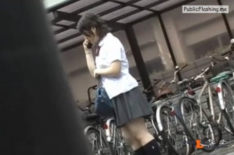 Chinese schoolgirls hairy pussy sharking VIDEO Public Flashing