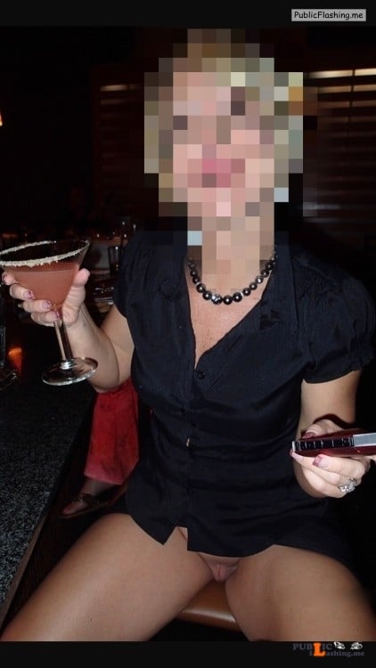 No panties hotwifekelli: Wife at the bar with NO PANTIES!!! LOVE IT!!! pantiesless No panties hotwifekelli: Wife at the bar with NO PANTIES!!! LOVE IT!!! pantiesless Public Flashing