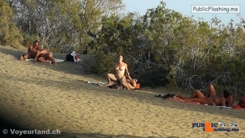 Public Flashing Photo Feed : Public nudity photo http://ift.tt/2tJbBJV