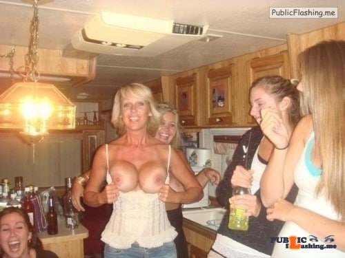 Public Flashing Photo Feed : Public nudity photo drunk-girls-partying-3:Drunk Girls Partying -…