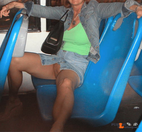 Public Flashing Photo Feed : Exposed in public yourhappytraveler: Public bus ride in Cancun.